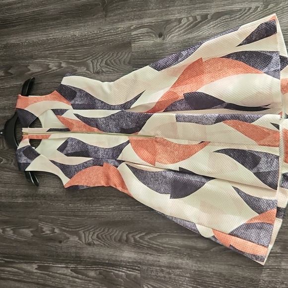 H&M Geometric Print Black, White Brown Dress Size 8 - Picture 4 of 5